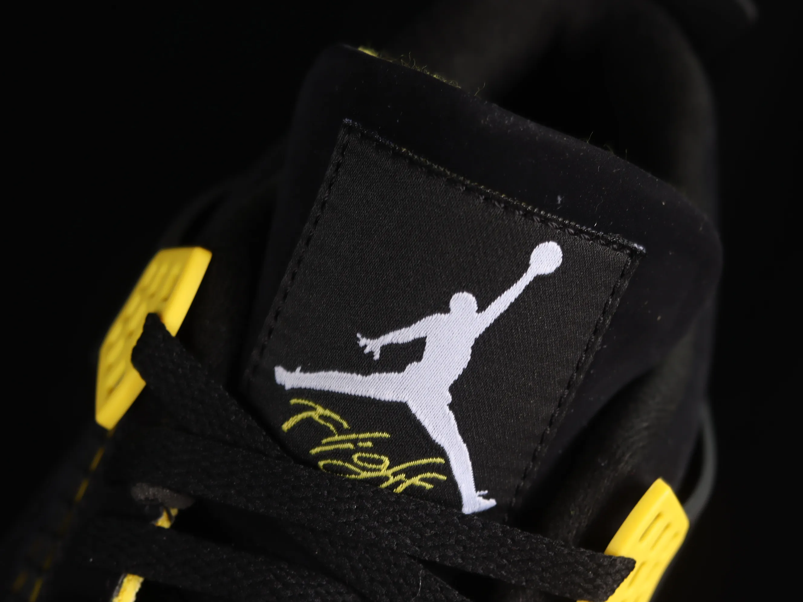 All categories Air Jordan Jordan series basketball shoes Air Jordan 4 LW version Air Jordan 4 "Thunder" AJ4 Joe 4 Thunder replica basketball shoes DH6927-017